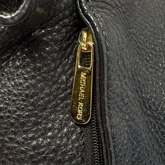 Michael Kors Bowery Black Pebbled Leather Hobo Bag Front Vertical Zip Pockets - Picture 10 of 14